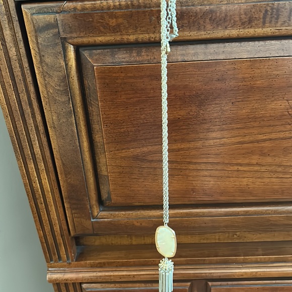 Kendra Scott mother of pearl and gold long tassel necklace - Picture 2 of 3